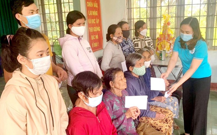 Nearly 800,000 gifts presented to COVID-19 affected women and children
